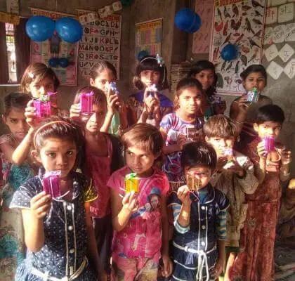 Joy of Giving to bring smiles on faces of our girls @ Sakhiyon Ki Baadi | IIFL Finance