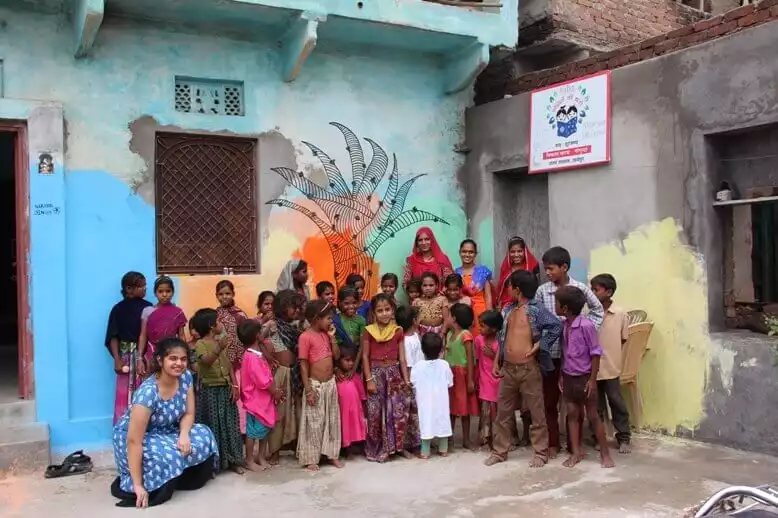 Sakhiyon Ki Baadi