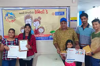 IIFL Finance celebrated 'Chalo Manayein Family Day' with 30,720 citizens