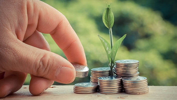 Can liquid funds be an alternative to savings accounts?